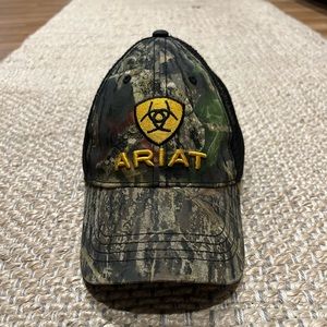 Women’s Ariat Ballcap